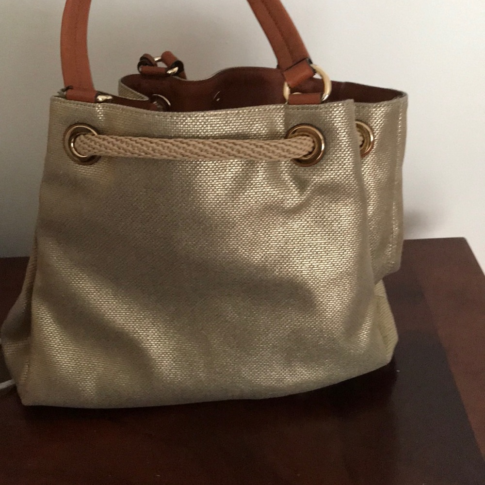 Michael Kors gold pocket book - Picture 4 of 6